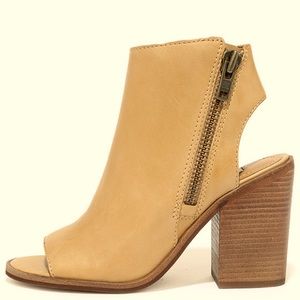 Steve Madden Terraa Natural Leather Peep-Toe Booties, Women’s Size 10.